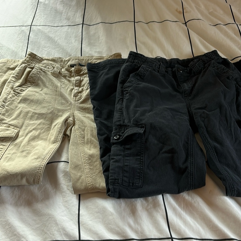 American Eagle cargo pants bundle, one light khaki one black size 0 stretchy